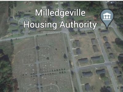 Crew accused of firing 5 dozen shots towards apartment with kids in the yard